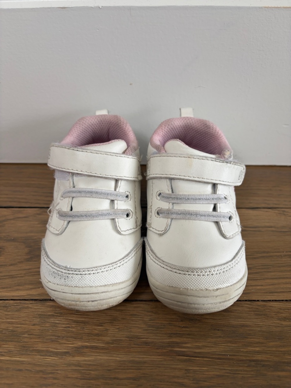 Stride Rite 360 Baby Taye 2.0 Baby Girl Toddler Sneakers Size 6 - Picture 2 of 8